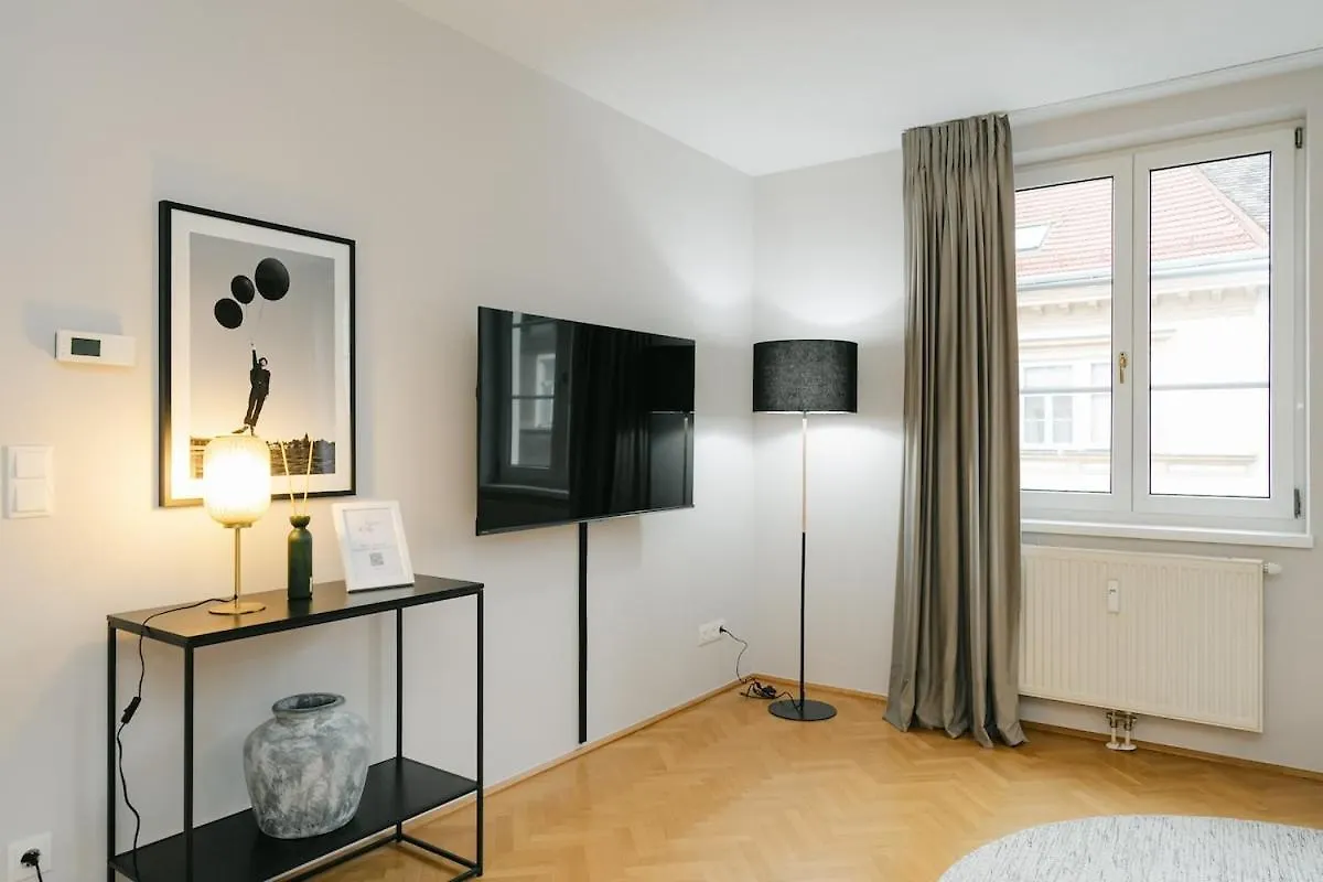 Nest Perfect For 2-4 Hip Area And Free Parking Apartment Vienna